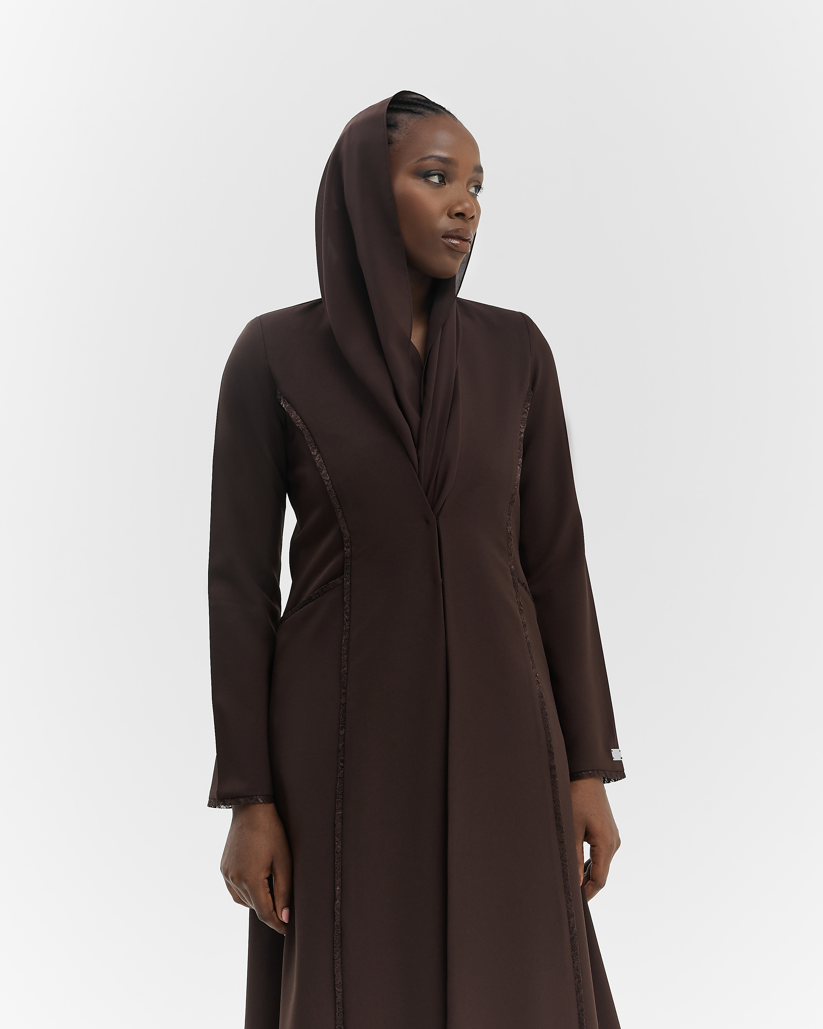 Brown dantel