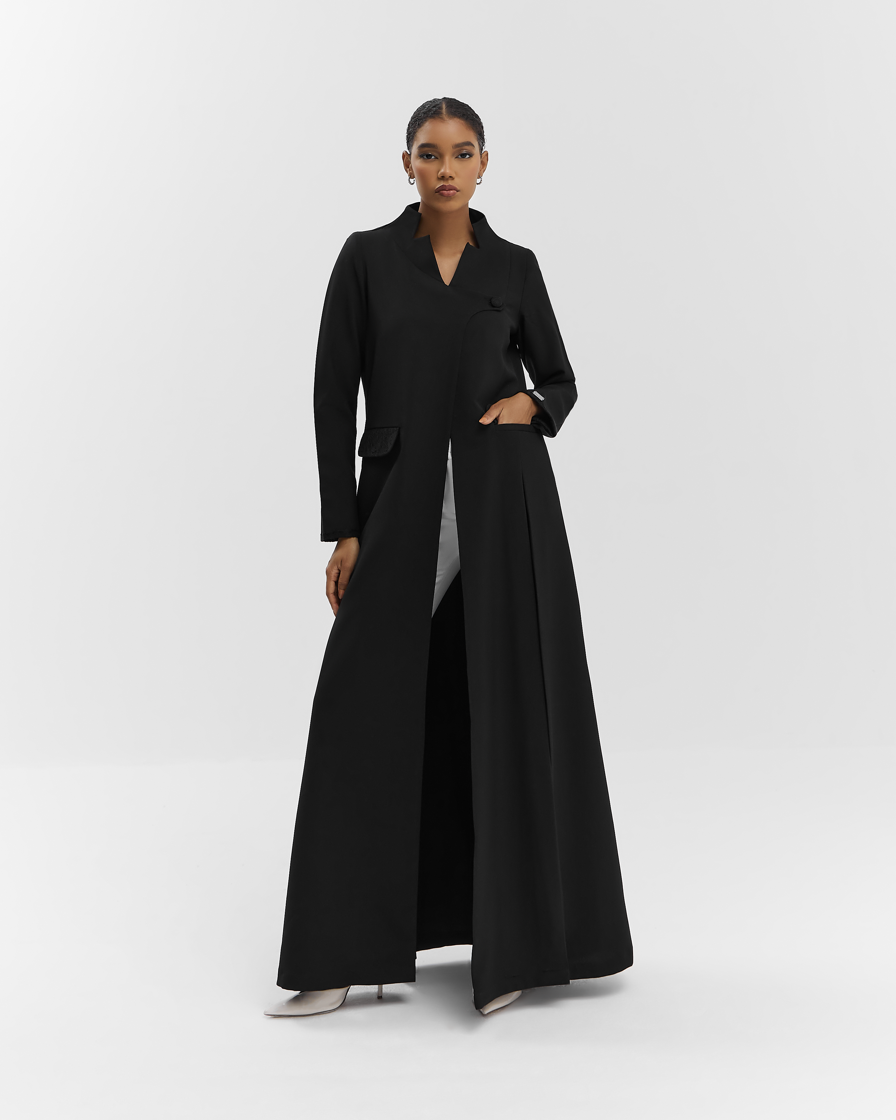 FEMININE SLIT
