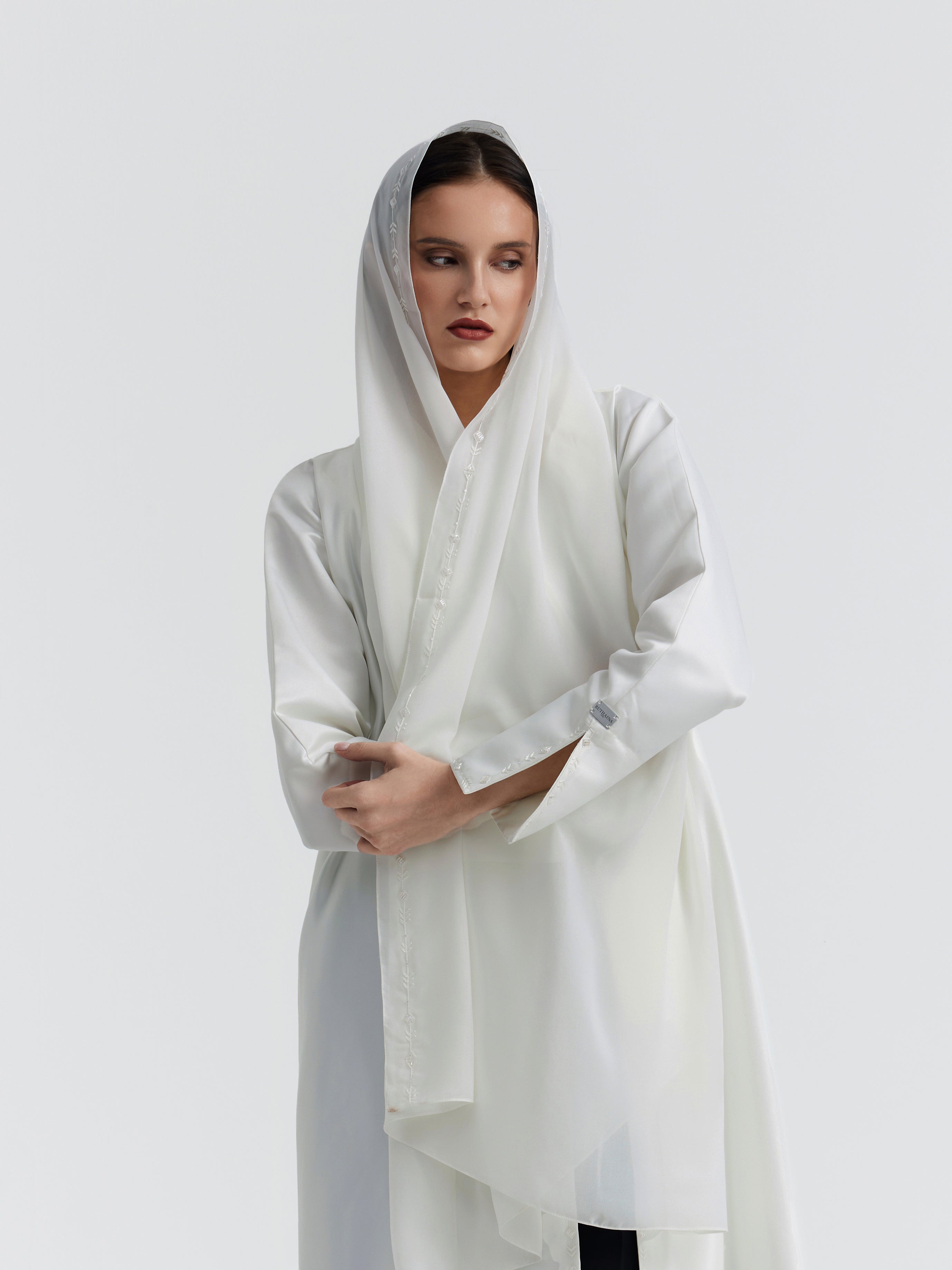 Off White Beads Arrow