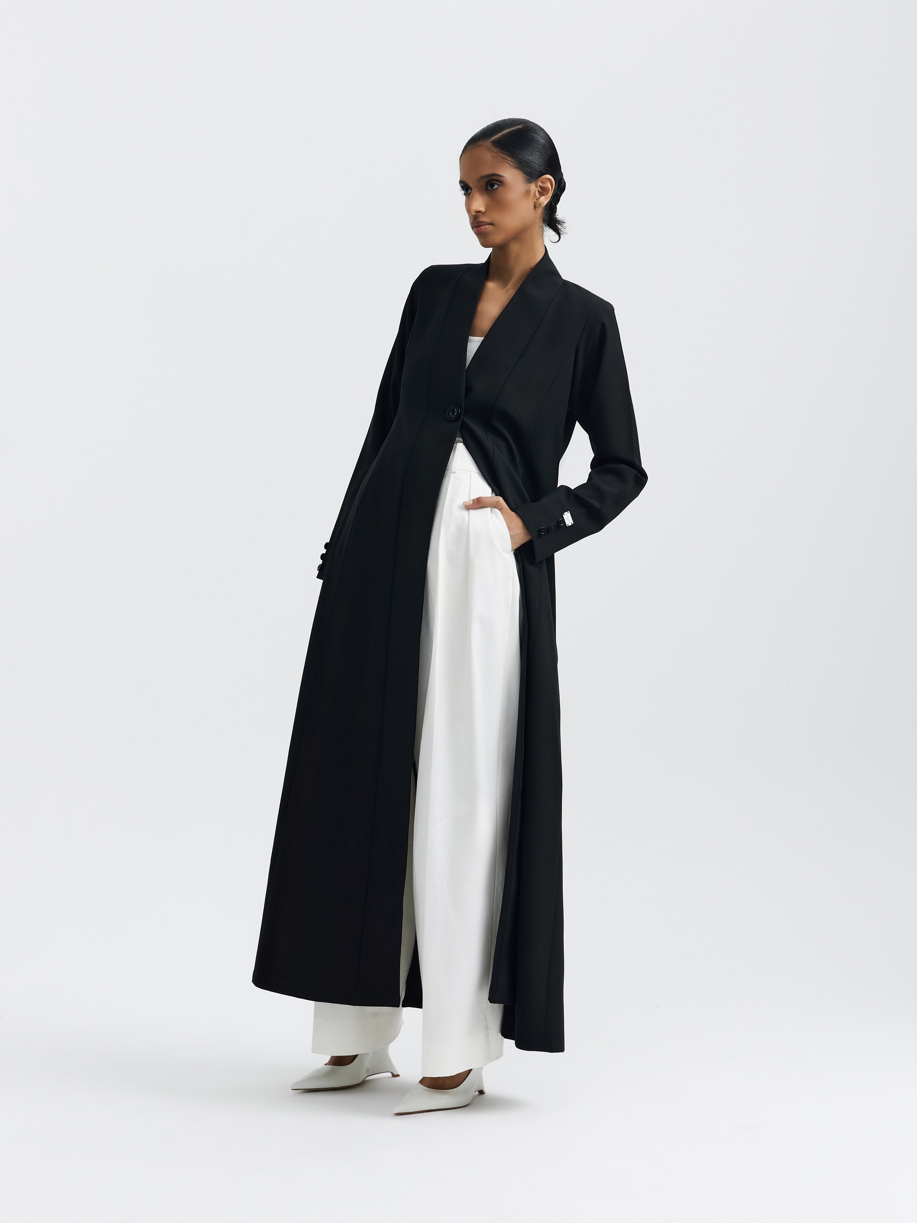 BLACK PLAIN