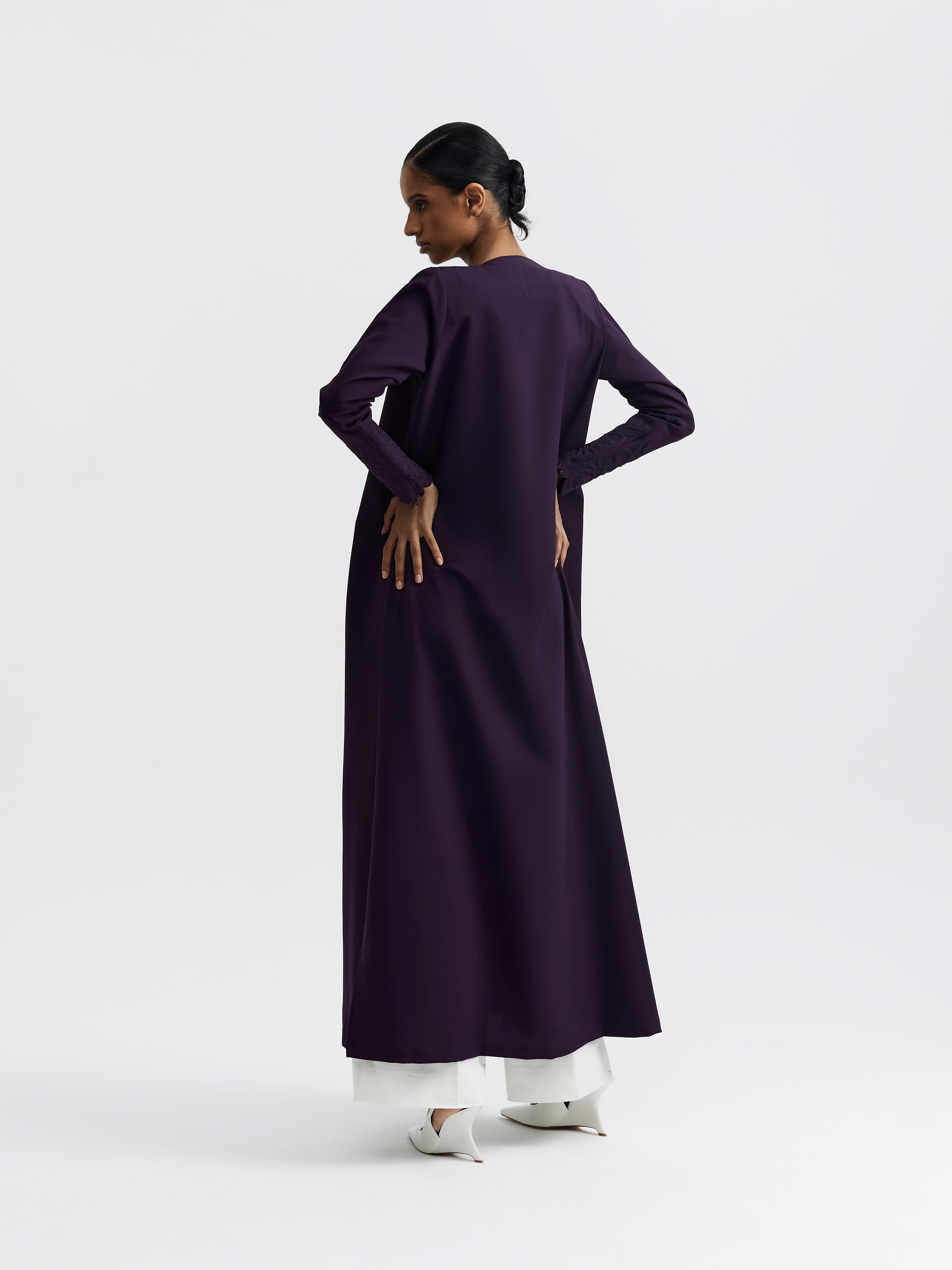 Purple tight sleeve leaf