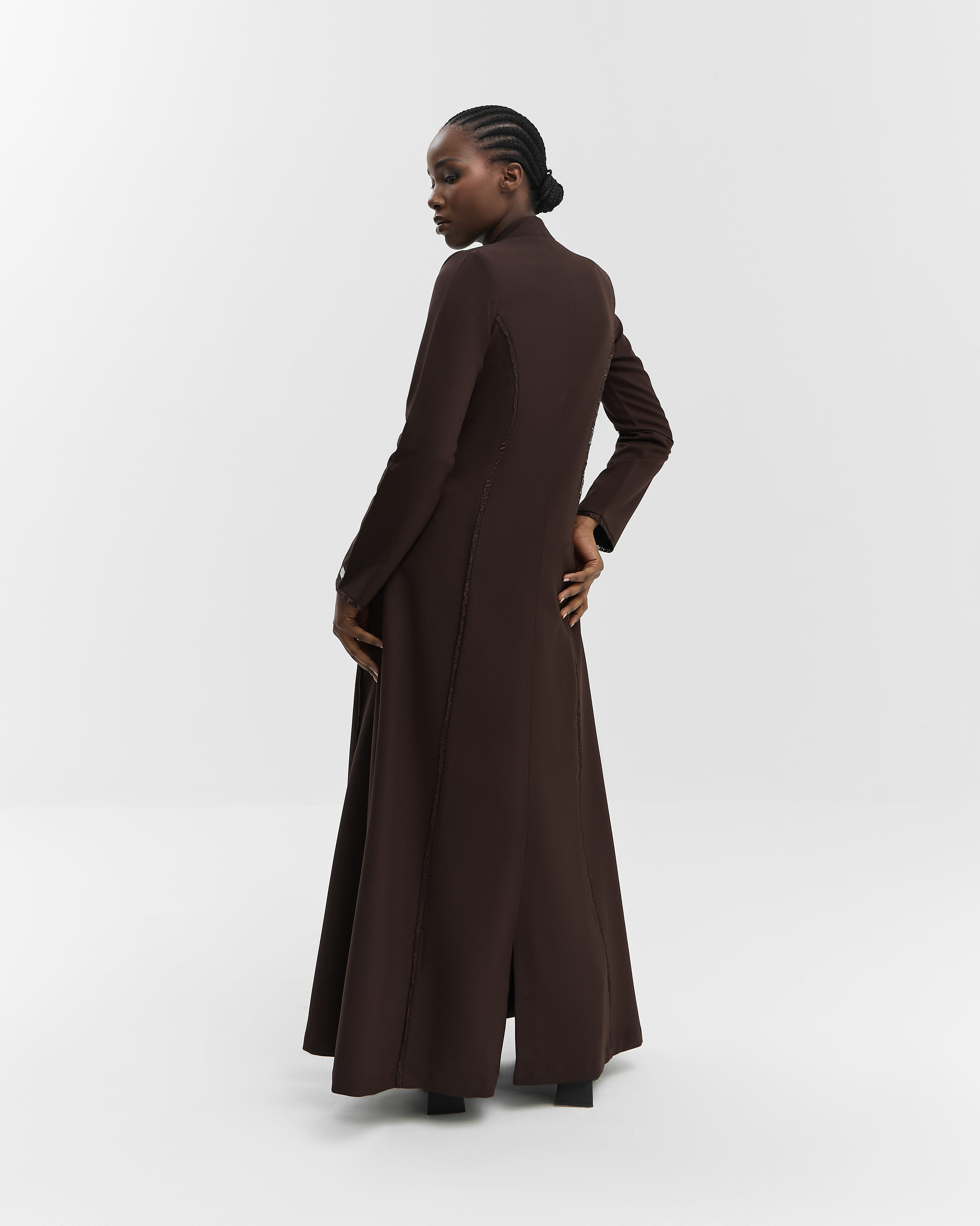 Brown dantel
